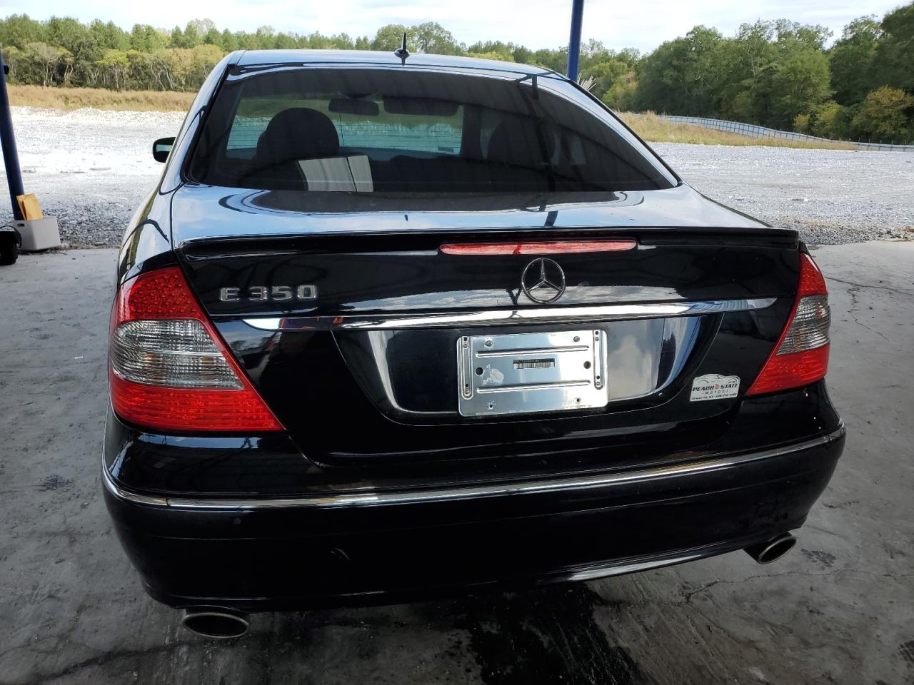 Mercedes-Benz E-Class 350 Image 6