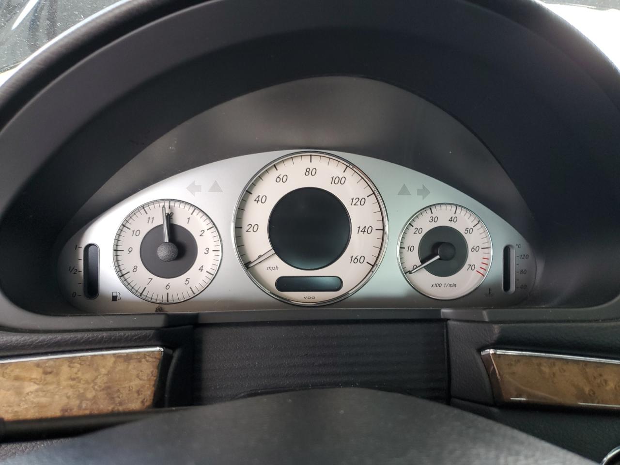 Mercedes-Benz E-Class 350 Image 11