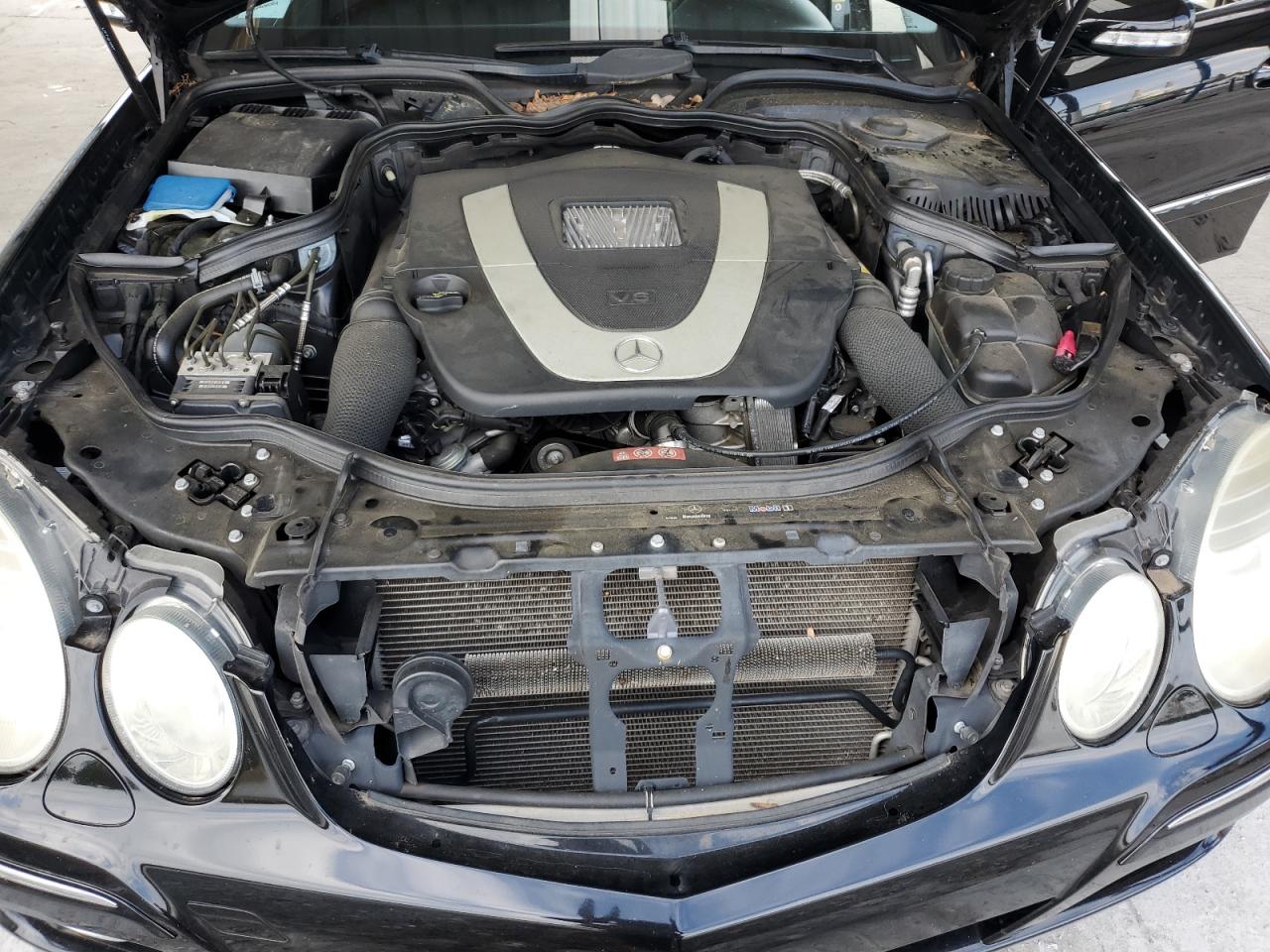 Mercedes-Benz E-Class 350 Image 9