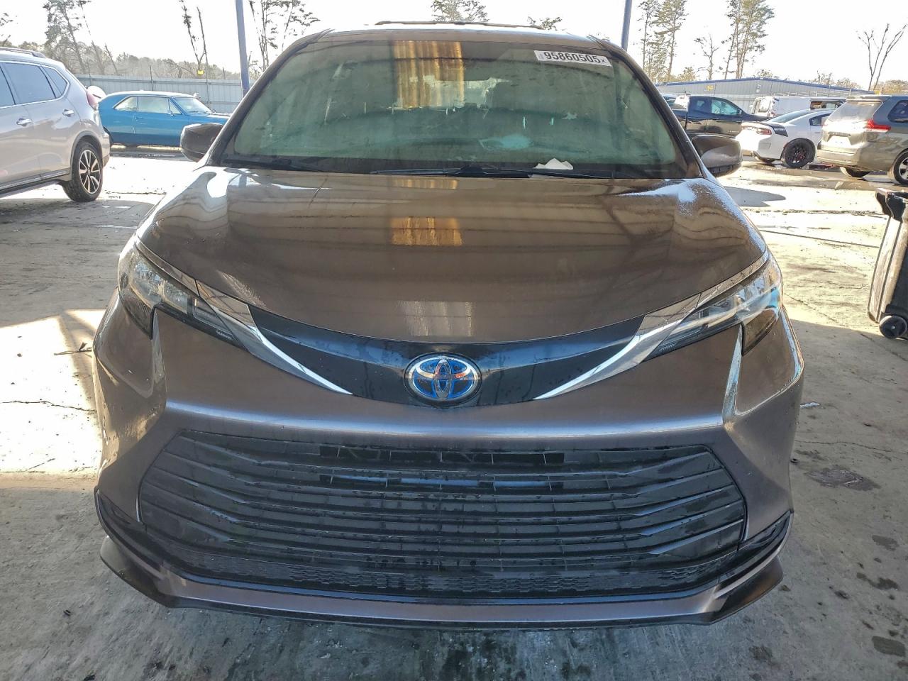 Toyota Sienna Le Image 8