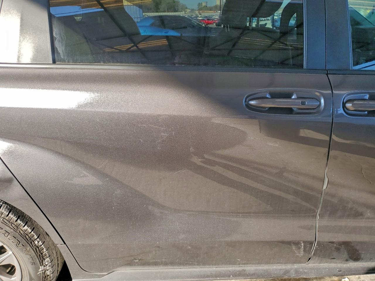 Toyota Sienna Le Image 7