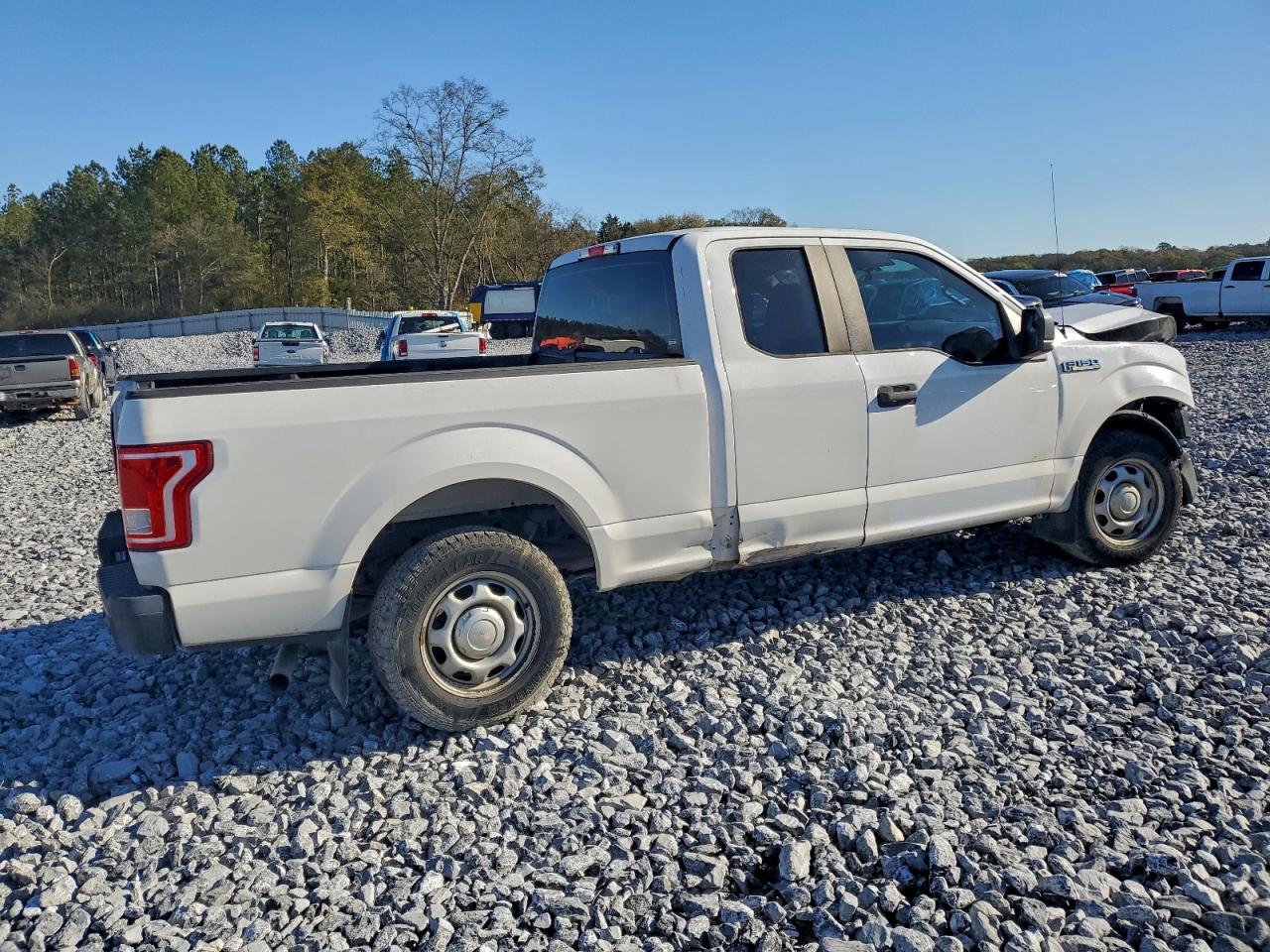 Ford F-150 Super Cab Image 2