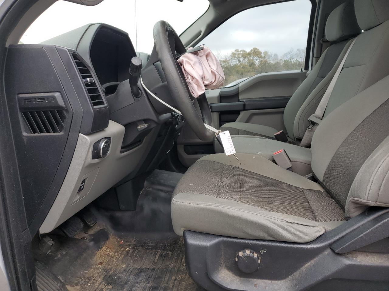 Ford F-150 Super Cab Image 5