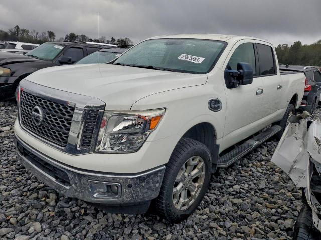  Salvage Nissan Titan