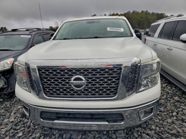 Nissan Titan Sl Image 10