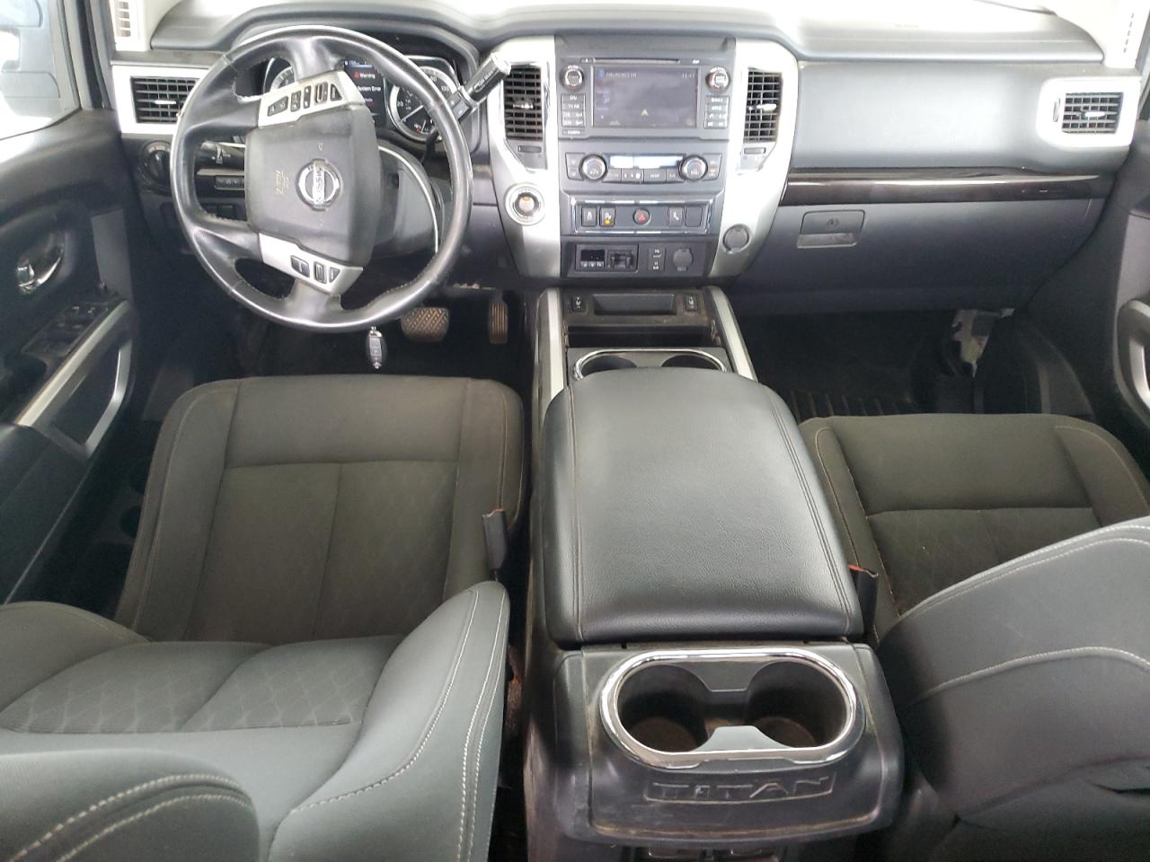 Nissan Titan Sl Image 2