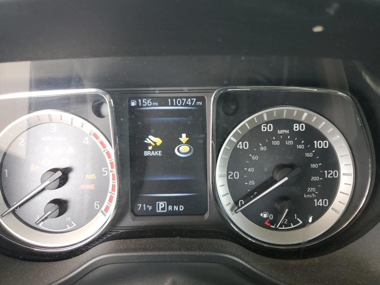 Nissan Titan Sl Image 11