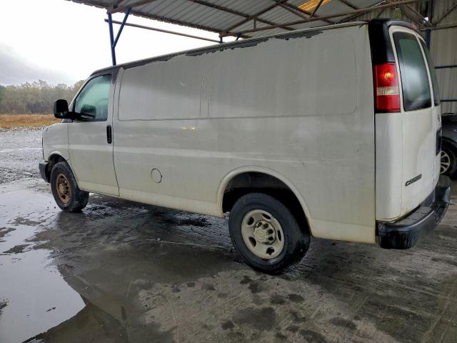 Chevrolet Express Image 3