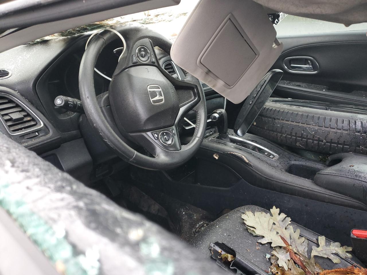 Honda HR-V Touring Image 5