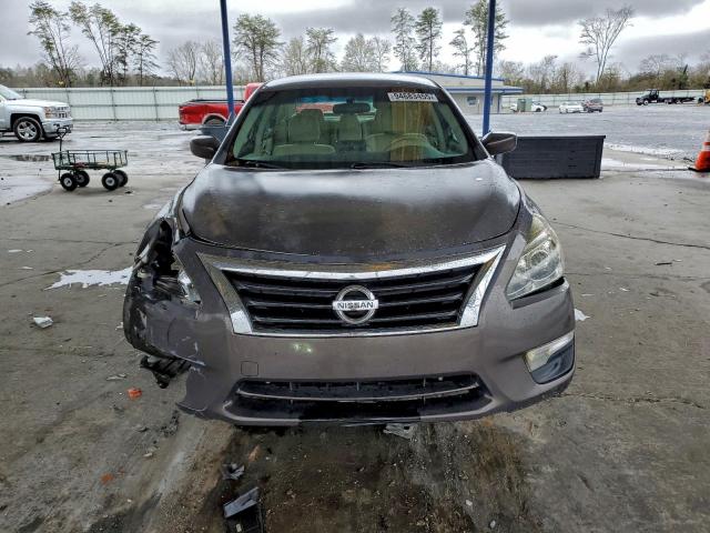 Nissan Altima 2.5 Image 5
