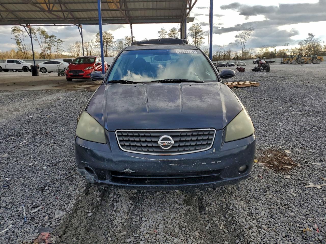 Nissan Altima Se Image 10