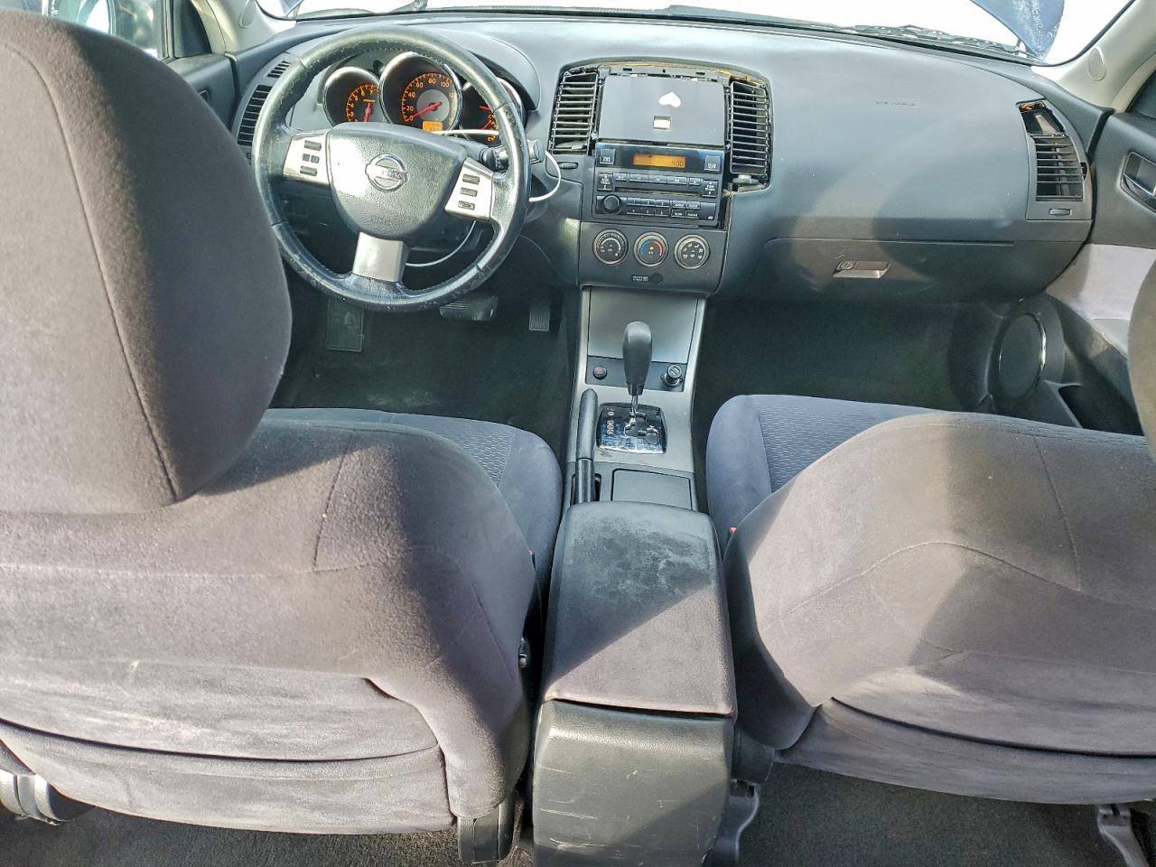 Nissan Altima Se Image 5