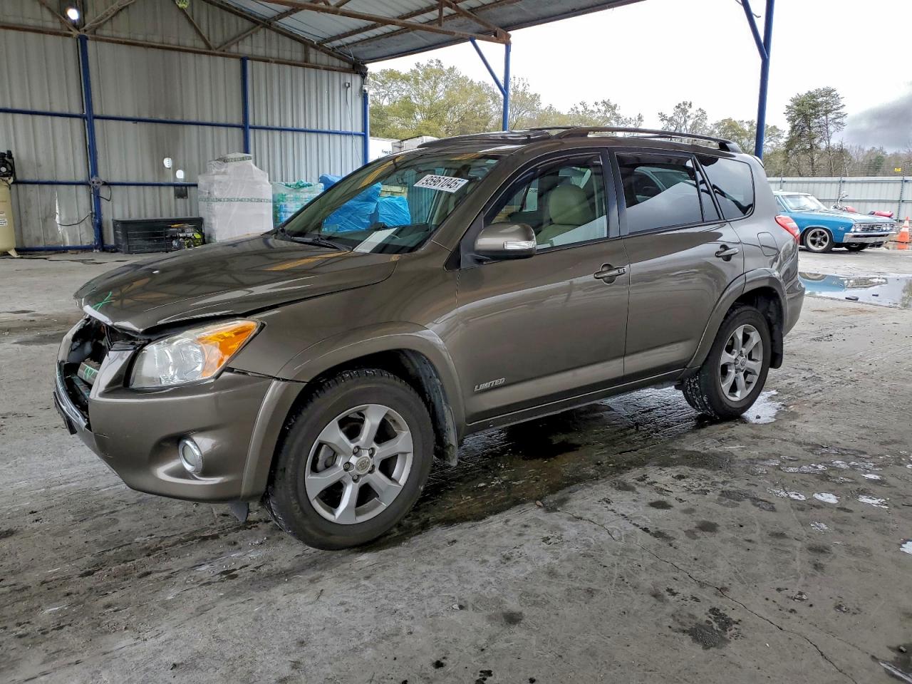 Toyota RAV4 Limited Image 1