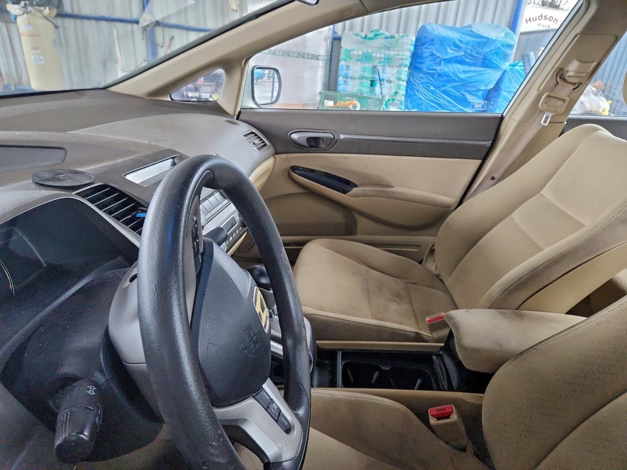 Honda Civic Hybrid Image 2