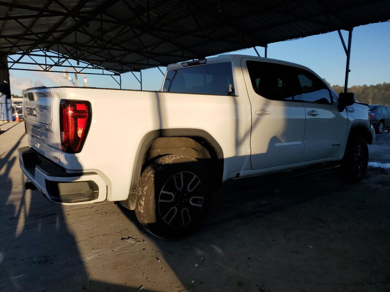 GMC Sierra K1500 At4 Image 11