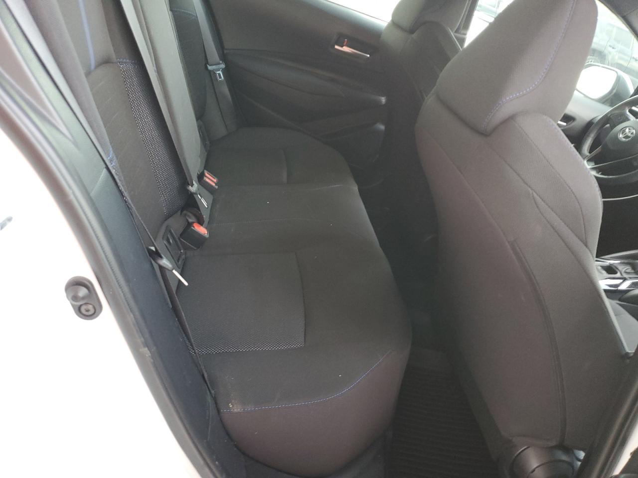 Toyota Corolla Se Image 9