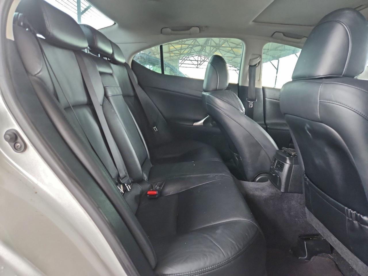 Lexus Is 250 Image 5