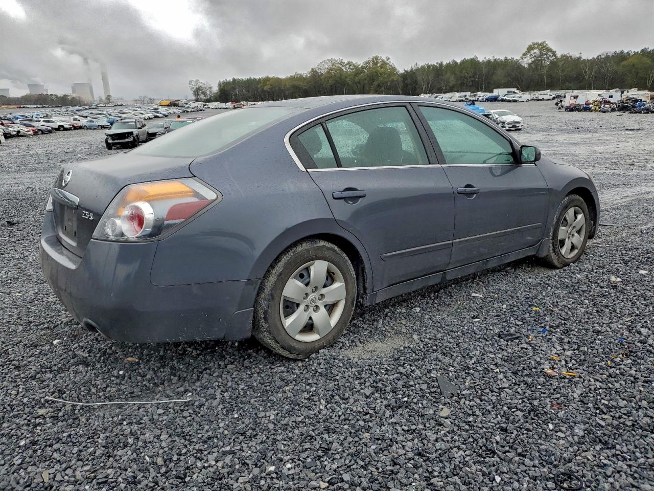 Nissan Altima 2.5 Image 2