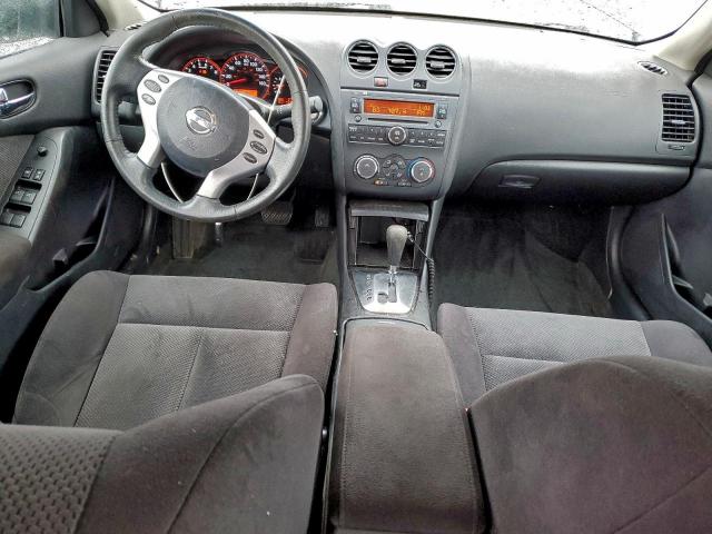 Nissan Altima 2.5 Image 9