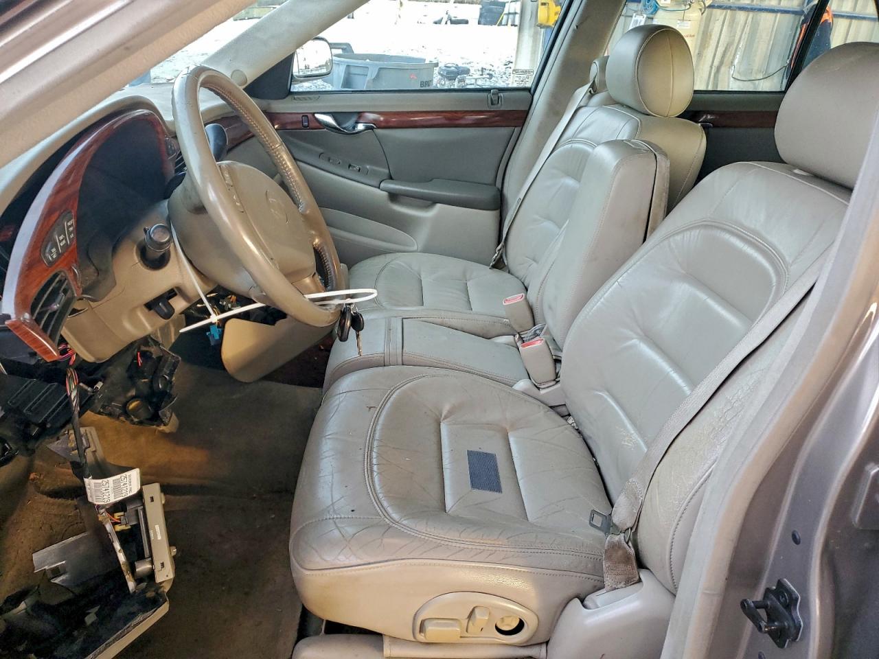 Cadillac DeVille Image 5