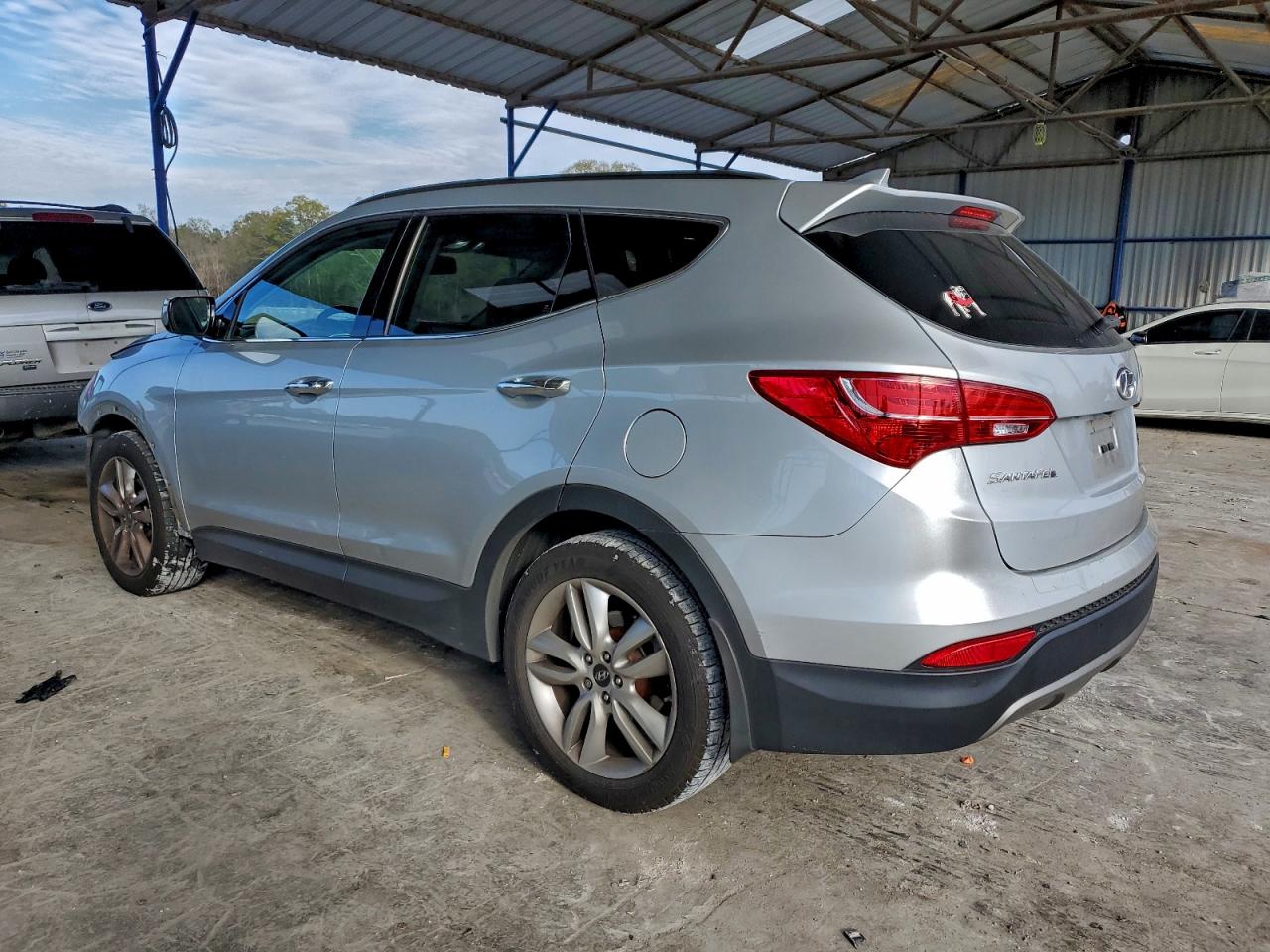 Hyundai SANTA FE Image 2