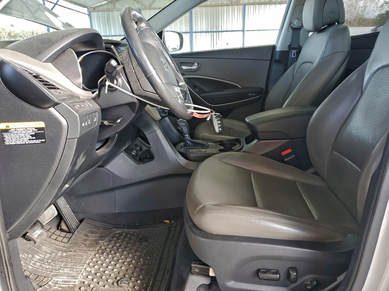 Hyundai SANTA FE Image 4