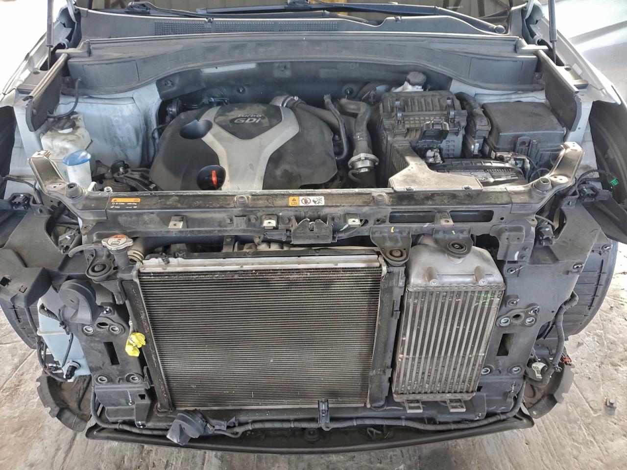 Hyundai SANTA FE Image 9