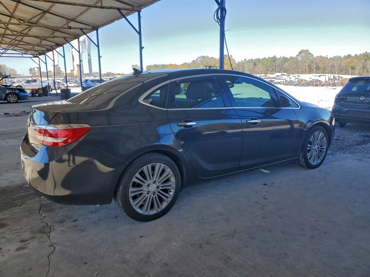 Buick Verano Image 6