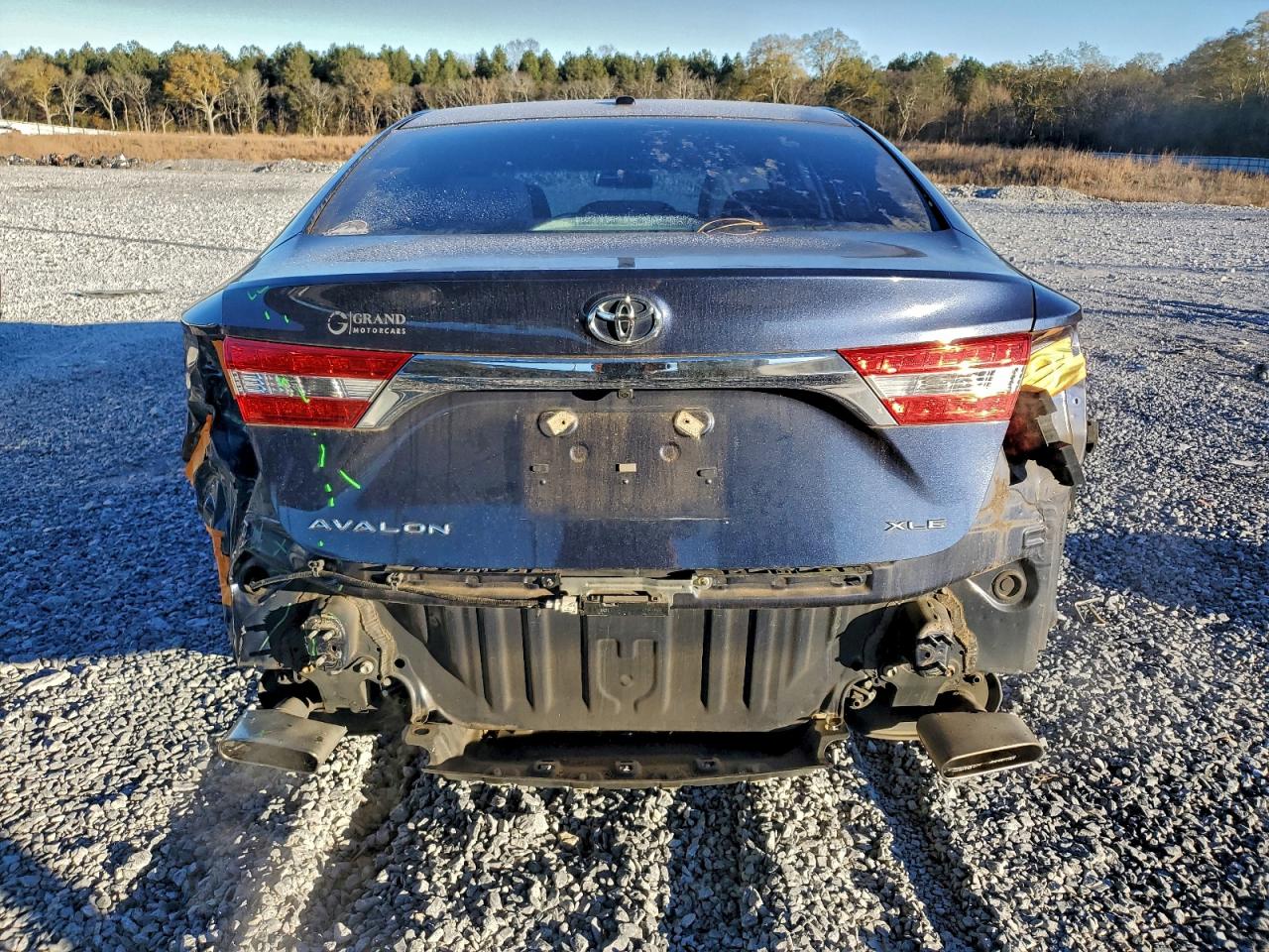 Toyota Avalon Xle Image 8