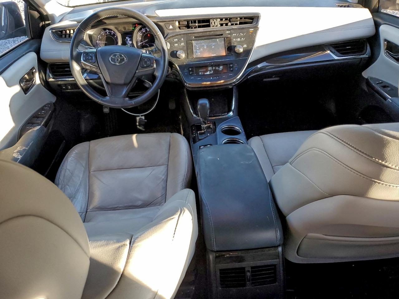 Toyota Avalon Xle Image 5