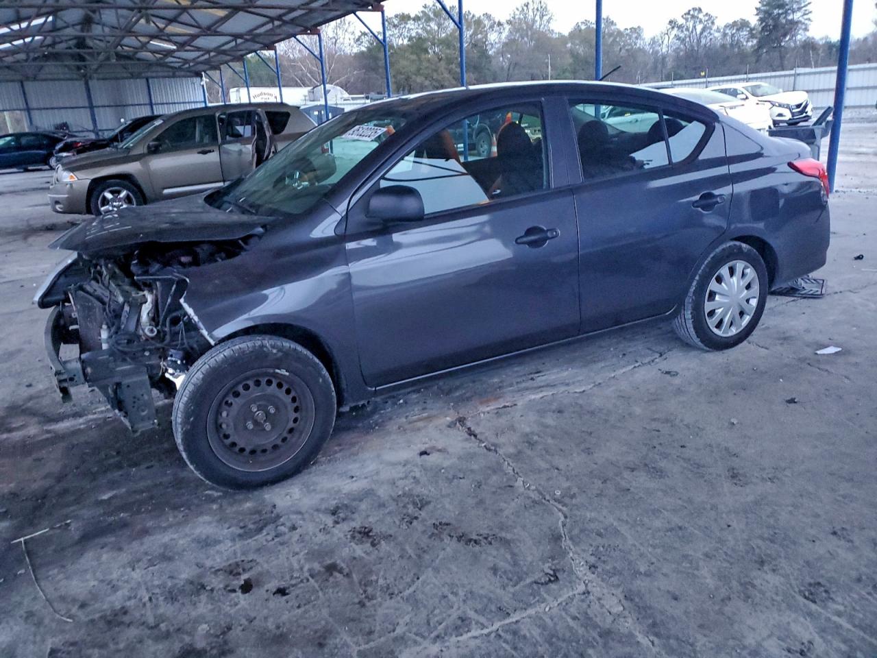 Nissan Versa S Image 1