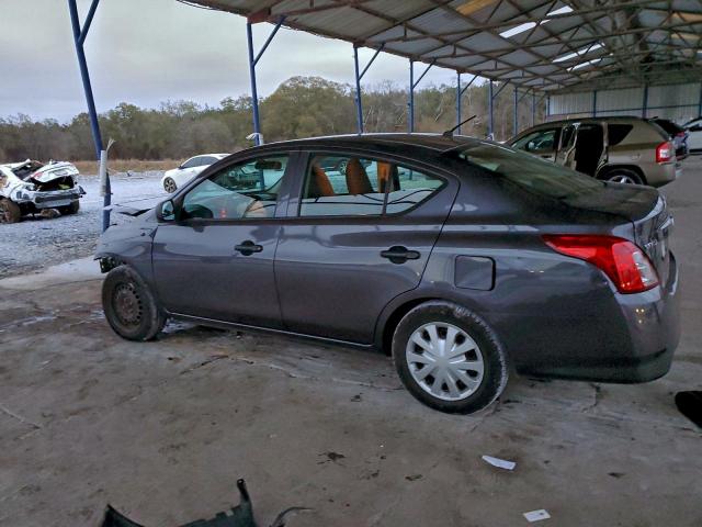 Nissan Versa S Image 6