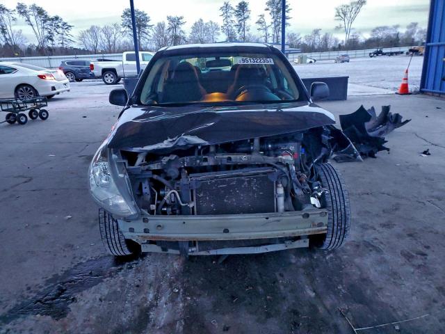 Nissan Versa S Image 11