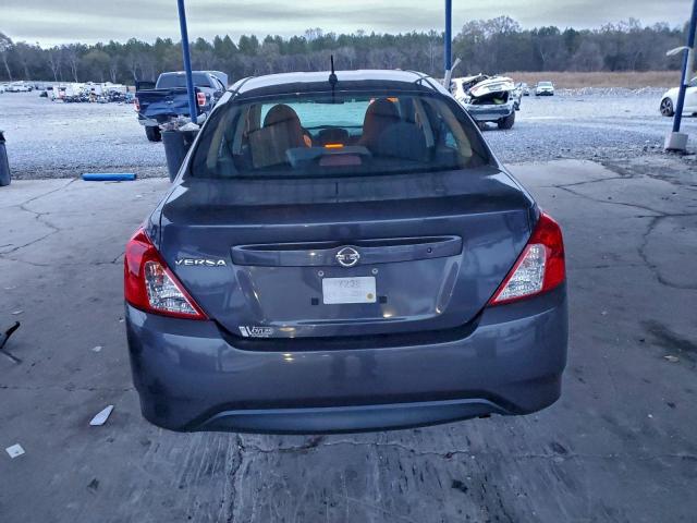 Nissan Versa S Image 10