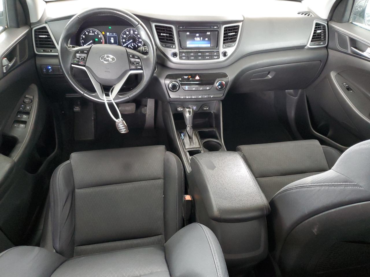 Hyundai TUCSON Limited Image 9