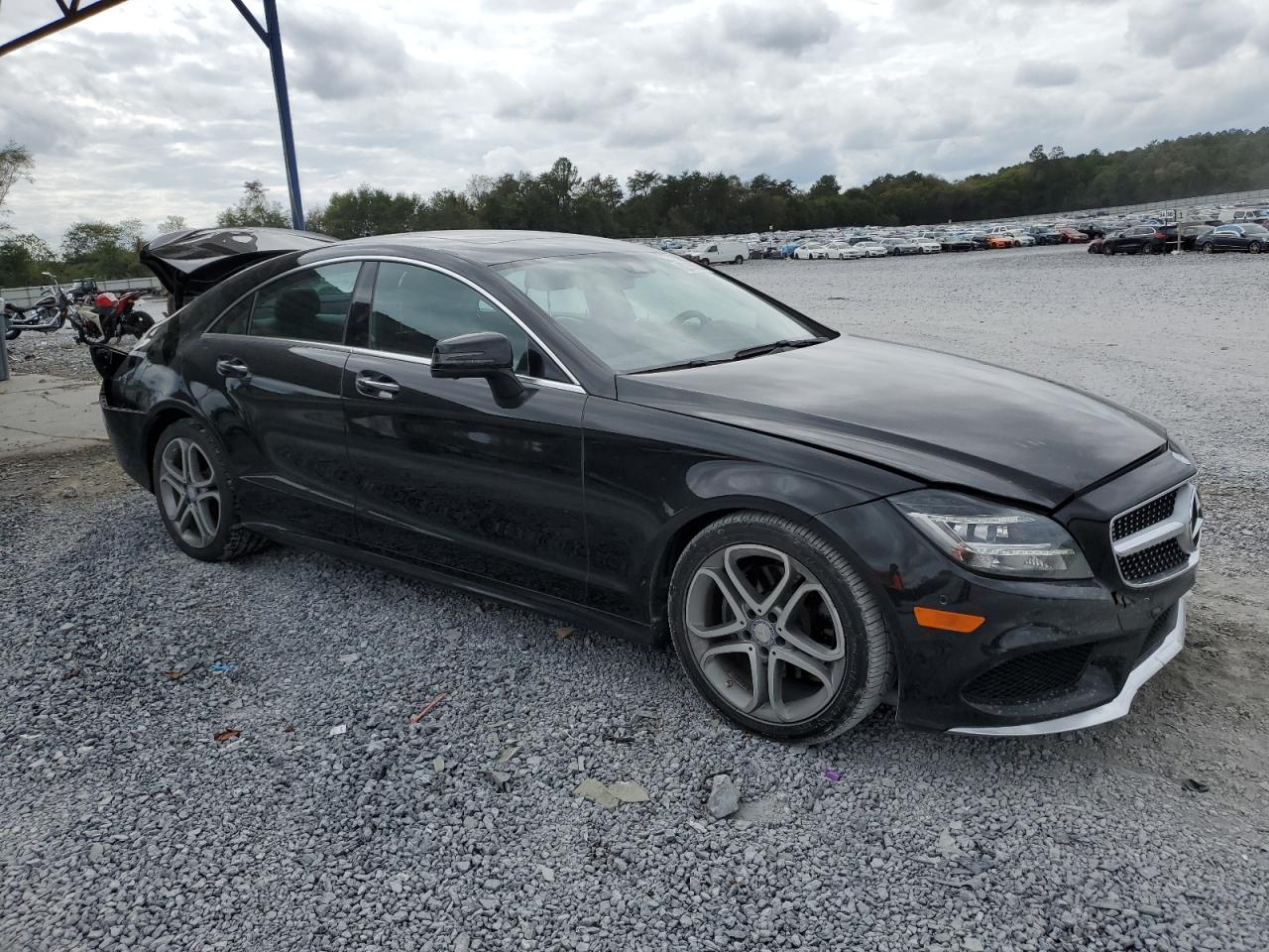 Mercedes-Benz C-Class 400 Image 8