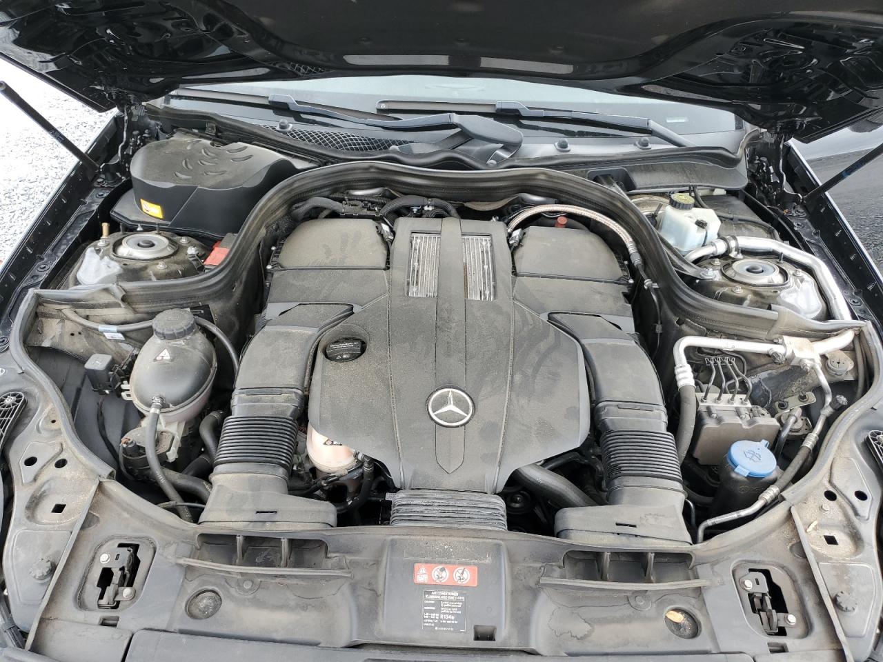 Mercedes-Benz C-Class 400 Image 12