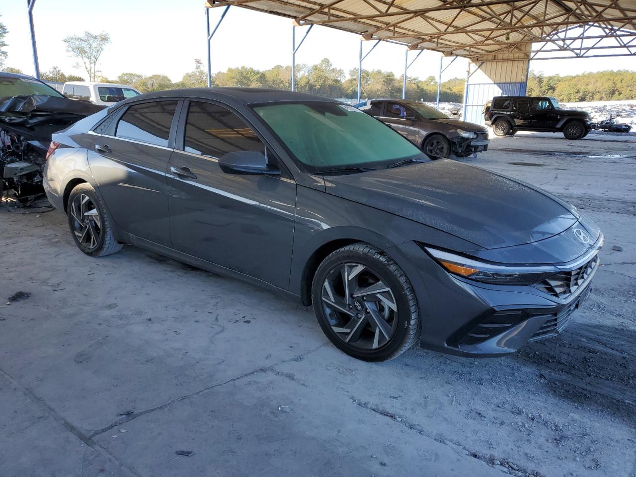 Hyundai ELANTRA Sel Image 3