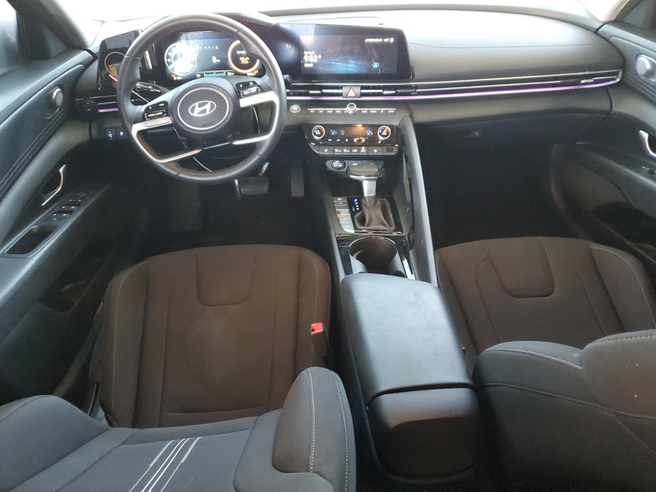 Hyundai ELANTRA Sel Image 7