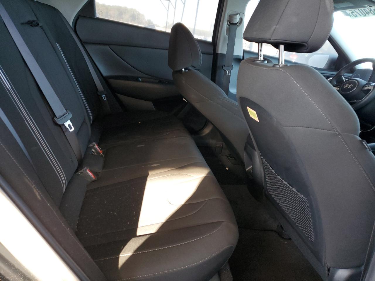 Hyundai ELANTRA Sel Image 12