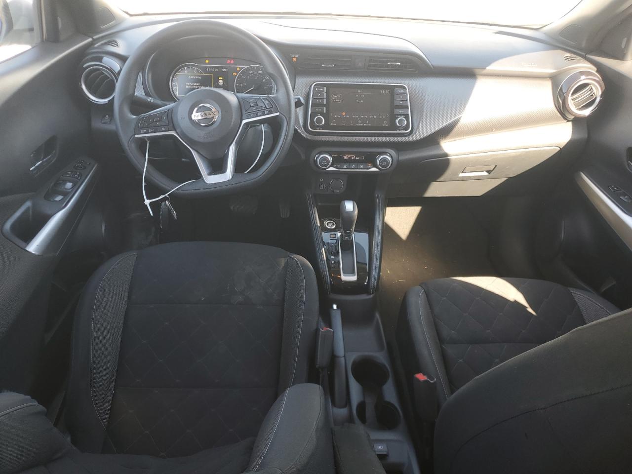 Nissan Kicks S Image 8