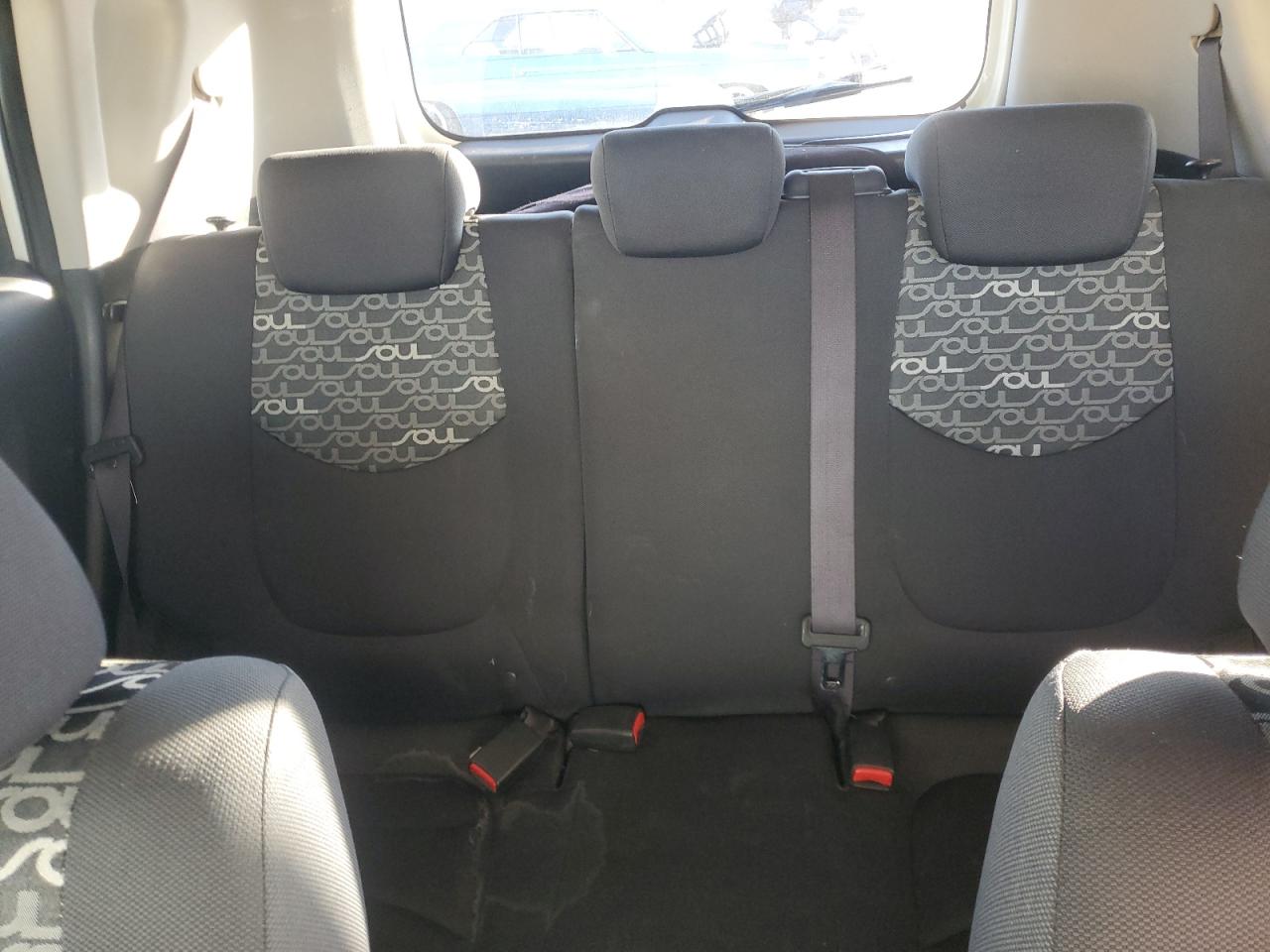 Kia Soul + Image 8