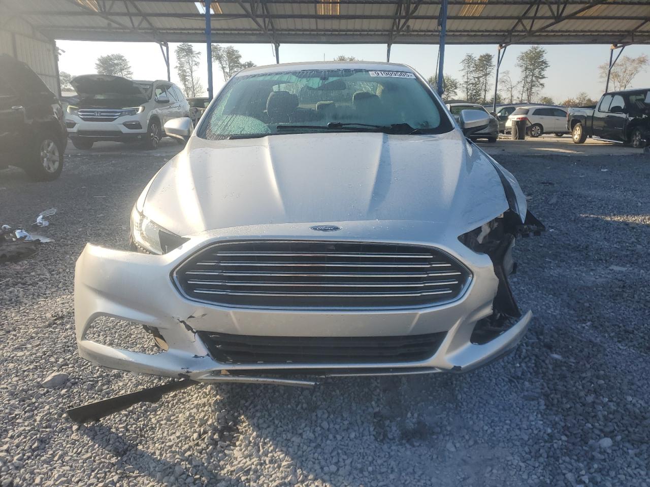 Ford Fusion S Image 4