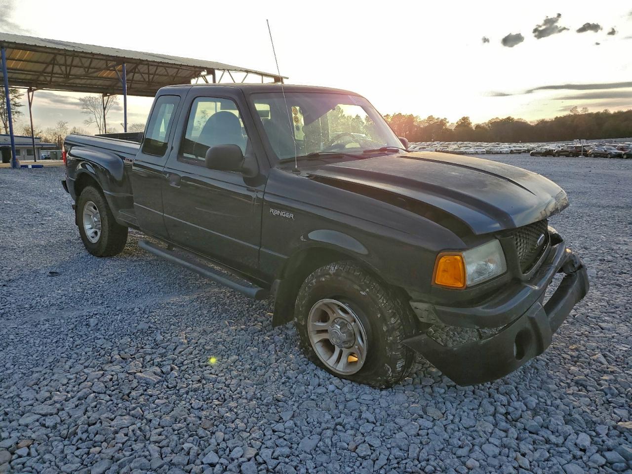 Ford Ranger Super Cab Image 4