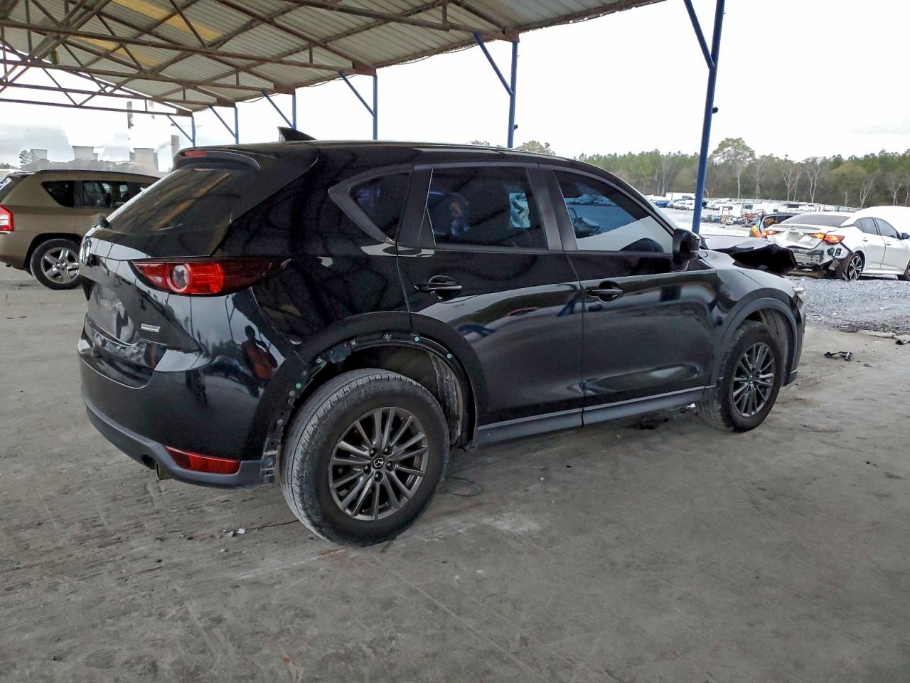 Mazda Cx Sport Image 2