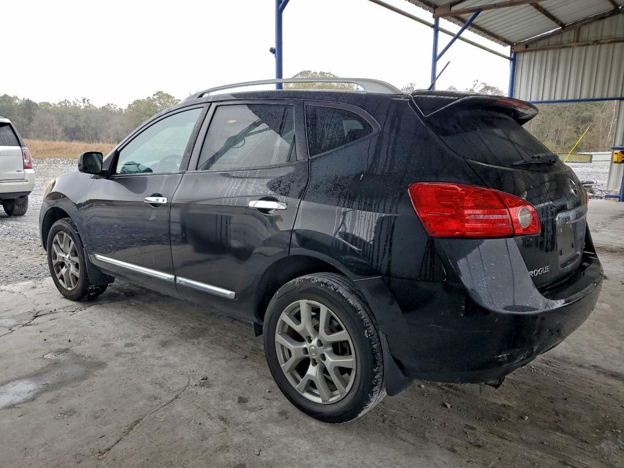 Nissan Rogue S Image 3