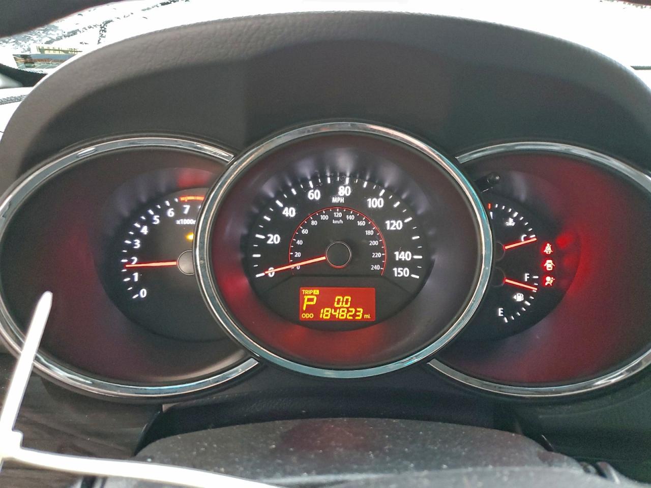 Kia Sorento Base Image 9