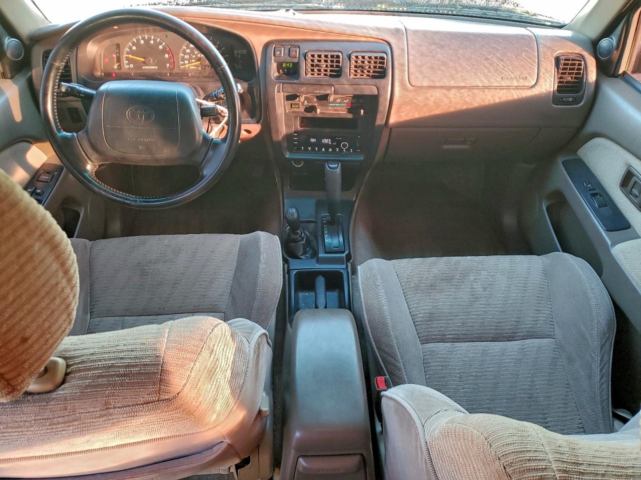 Toyota 4Runner Sr5 Image 3