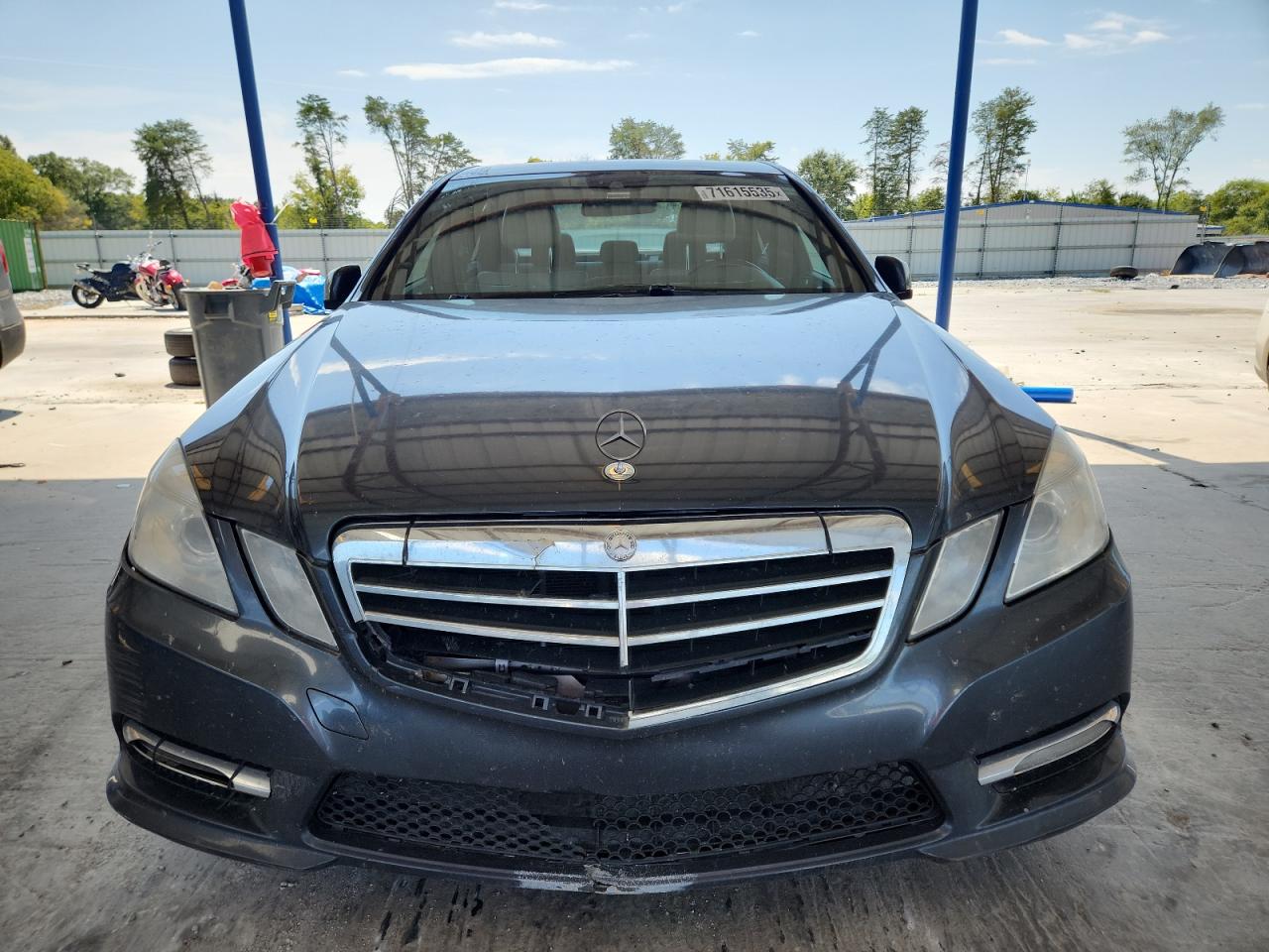 Mercedes-Benz E-Class 350 Image 4