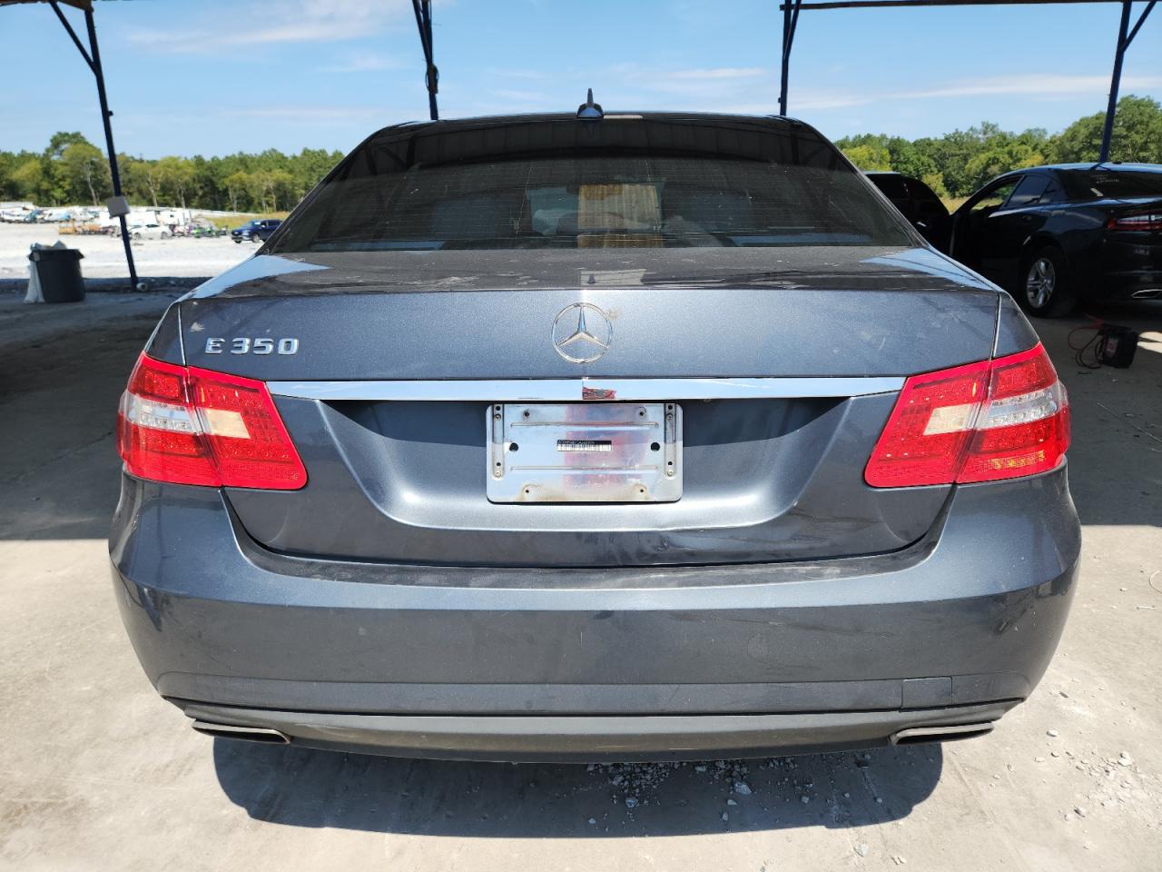 Mercedes-Benz E-Class 350 Image 10